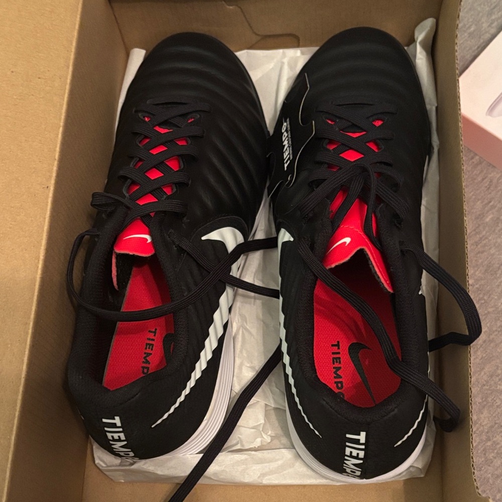 Nike Black and Red Men's Athletic Shoes